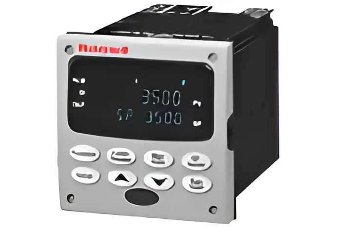 UDC3500 DIN controller for versatile and high-performance process regulation.